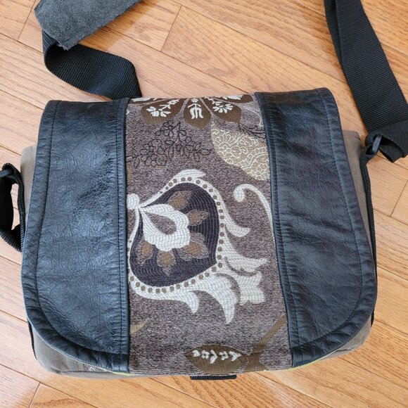 Porteen Gear Custom Designer Handcrafted Camera Bag Carrier - Picture 2 of 16